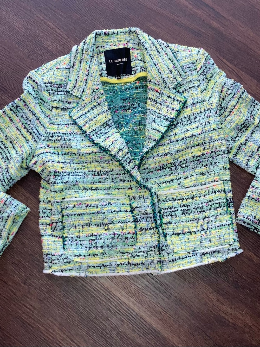Le Superbe women’s Mint green Tweed Cropped Jacket blazer size 2